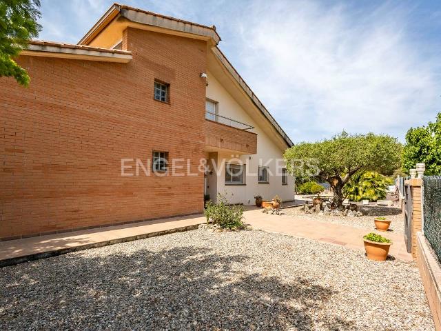 Villa en venta en Begues, Raval d'en Martí