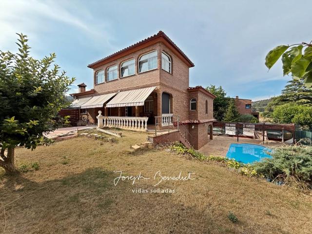 Villa en venta en Begues, Raval d'en Martí