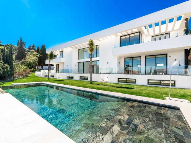 Villa en venta en Estepona, Barriada Blas Infante