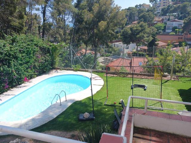 Villa en venta en Castelldefels, Centre