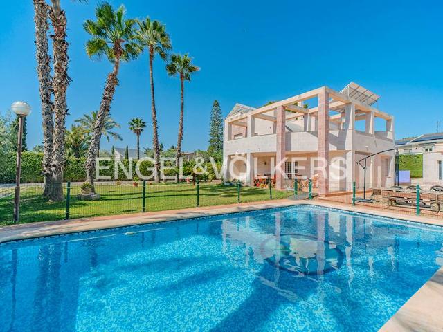 Villa en venta en Sant Joan D'alacant, Benimagrell