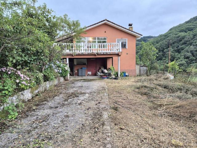 Chalet en venta en Belmonte De Miranda, Tabláu
