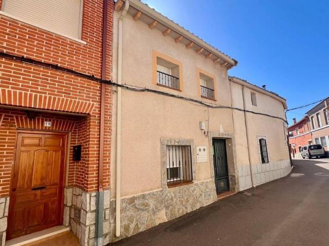 Villa en venta en Belvís De La Jara