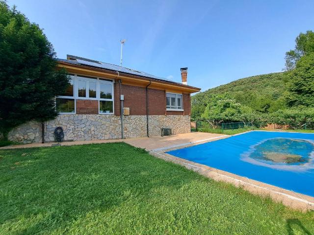 Villa en venta en Bembibre