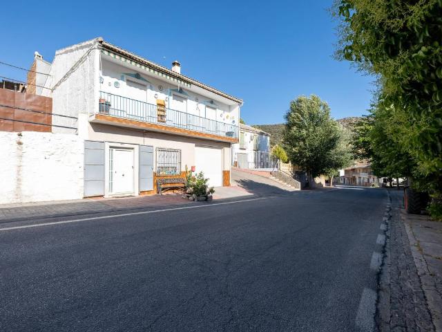 Villa en venta en Benalúa De Las Villas
