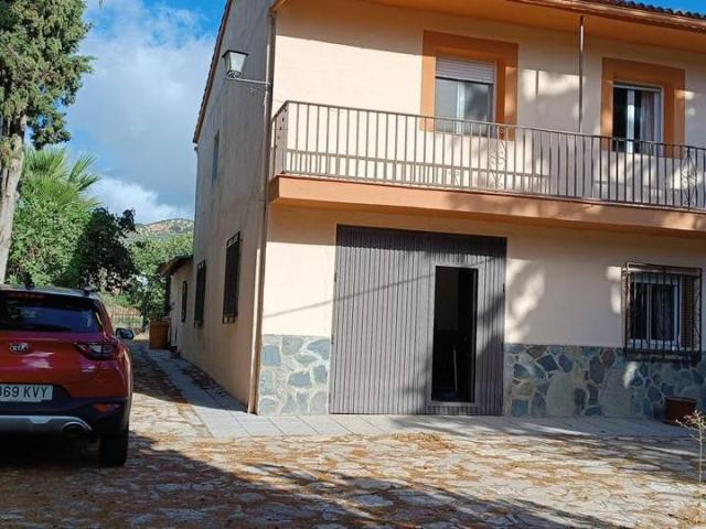Villa en venta en Benalúa De Las Villas