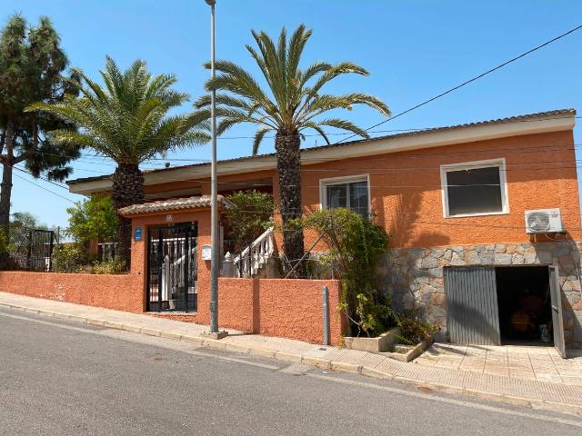 Villa en venta en Benejúzar