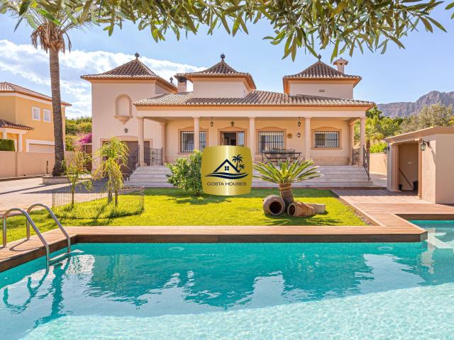 Villa en venta en Beniarbeig