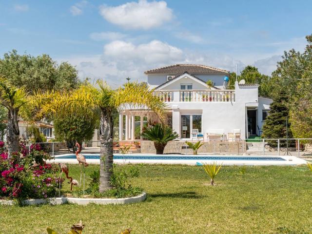 Villa en venta en Beniarbeig