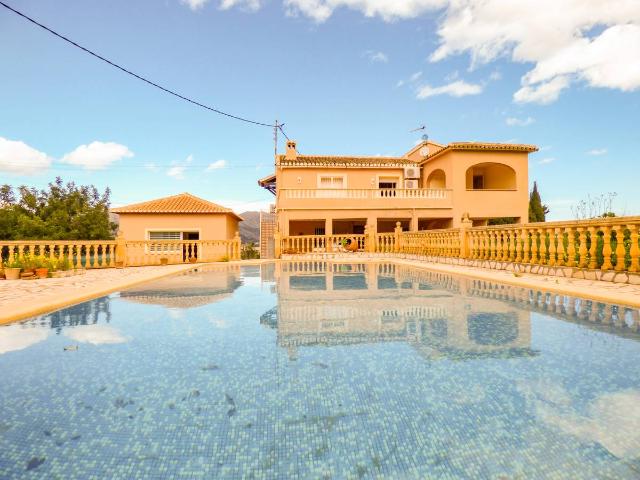 Villa en venta en Benidoleig, Urbanització el Poblet