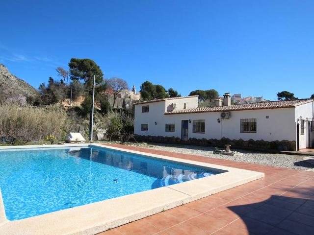 Villa en venta en Benigembla