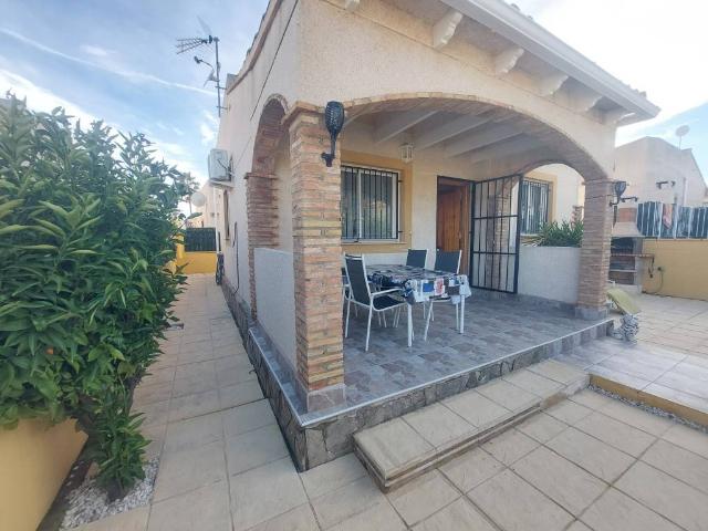 Chalet en venta en Benimantell, Valencia