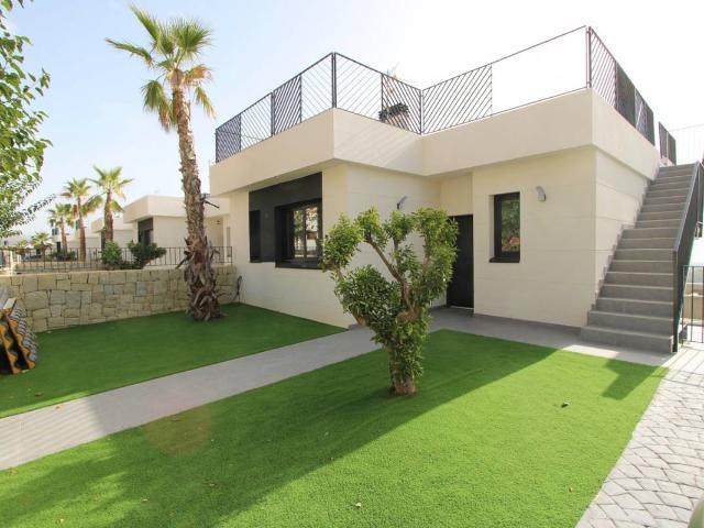 Chalet en venta en Benimantell, Valencia