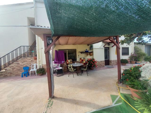 Villa en venta en Benissanet