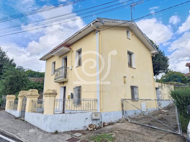 Chalet en venta en Bergondo, Carrio