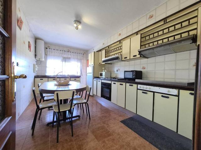 Chalet en venta en Bergondo, A Coruña