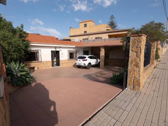 Chalet en venta en Berja, Andalucía