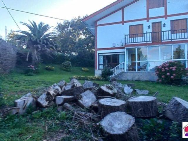 Chalet en venta en Bermeo, Guipúzcoa