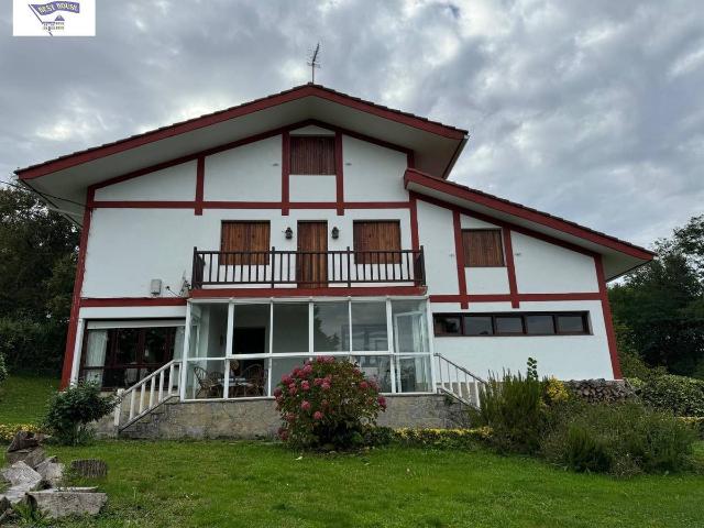 Chalet en venta en Bermeo, Vizcaya