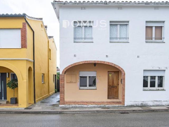 Chalet en venta en Besalú, Girona