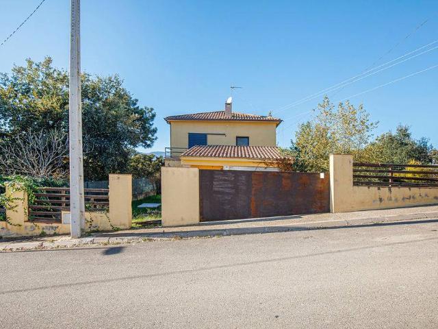 Villa en venta en Bescanó