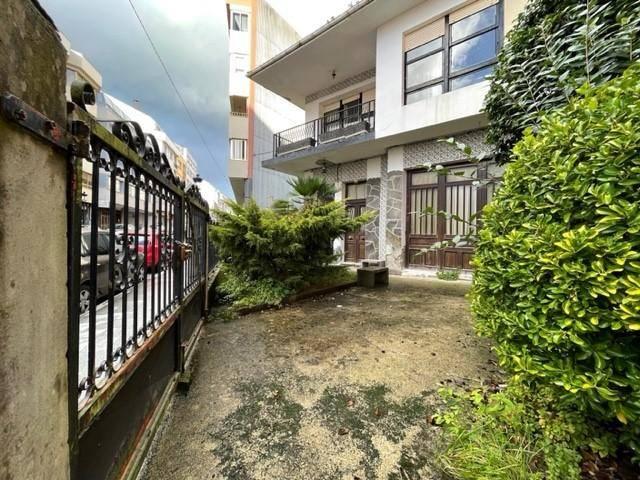 Villa en venta en Betanzos, Ribeira