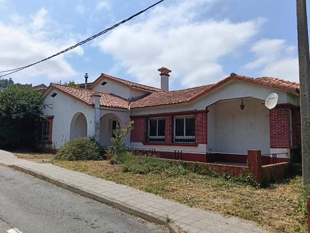 Chalet en venta en Betanzos, Galicia