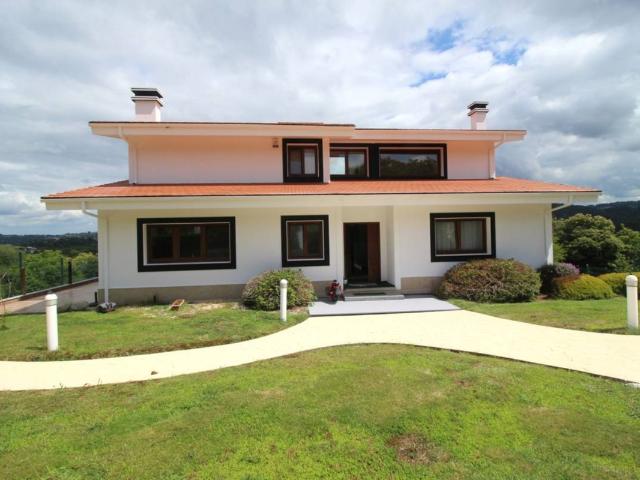 Chalet en venta en Betanzos, Galicia