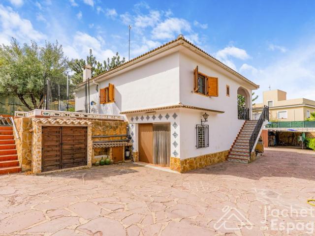 Chalet en venta en Urbanització La Masia, el Camp de Túria