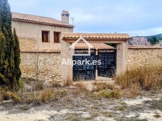 Chalet en venta en l'Alt Vinalopó / El Alto Vinalopó, Valencia