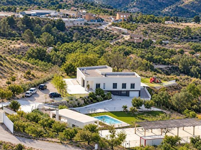 Chalet en venta en Runes, Blanca