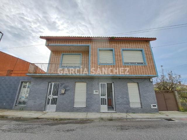 Villa en venta en Boiro, A Poza