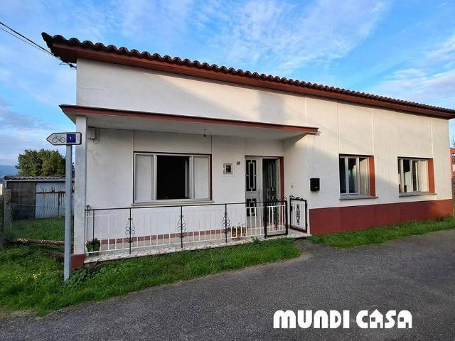 Villa en venta en Boiro, A Poza