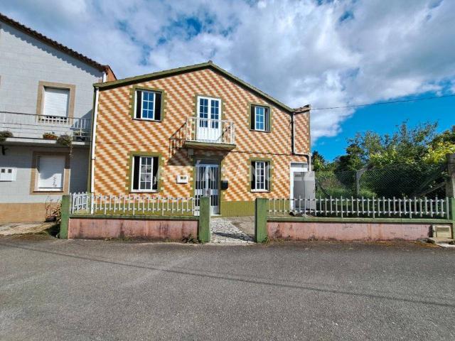 Villa en venta en Boiro, A Poza