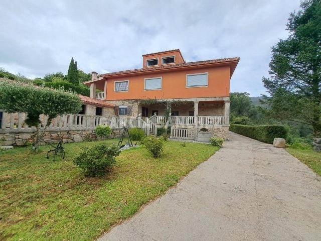Villa en venta en Boiro, A Poza