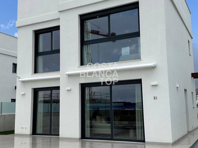 Villa en venta en Mutxamel