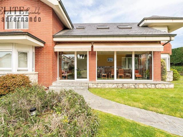 Chalet en venta en Barcenilla, Piélagos