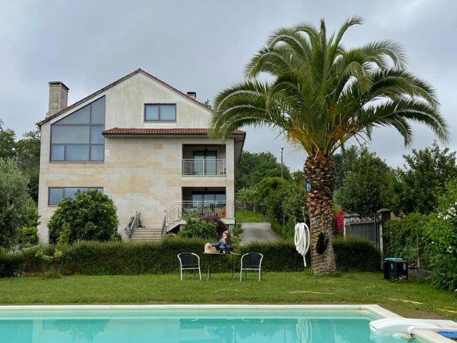 Chalet en venta en Boqueixón, Santiago