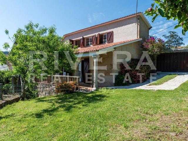 Chalet en venta en Sanxenxo, A Florida