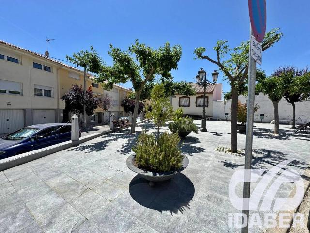 Villa en venta en Borox