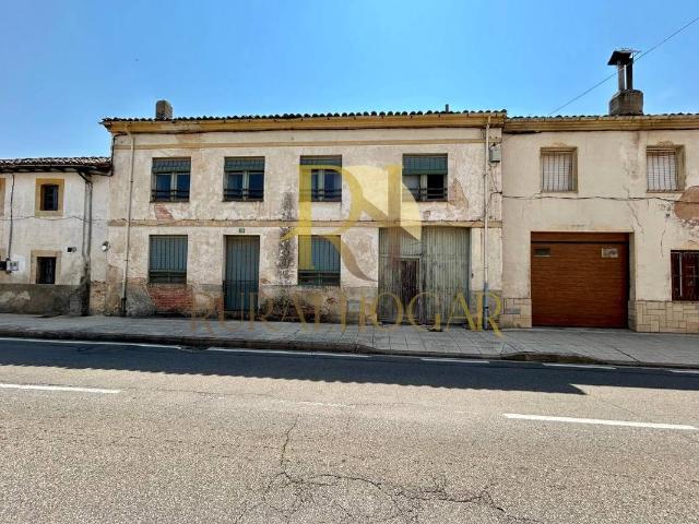 Chalet en venta en Boñar, Castilla y León