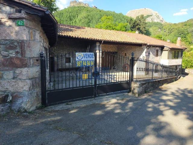 Chalet en venta en Boñar, Castilla y León