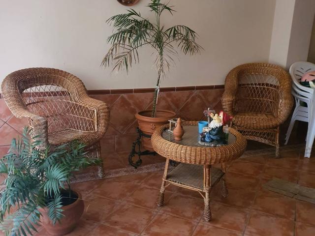 Chalet en venta en Brenes, Andalucía