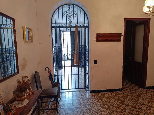 Chalet en venta en Brenes, Andalucía
