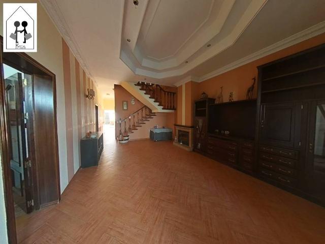 Chalet en venta en Brenes, Sevilla