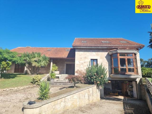 Chalet en venta en Brión, Santiago