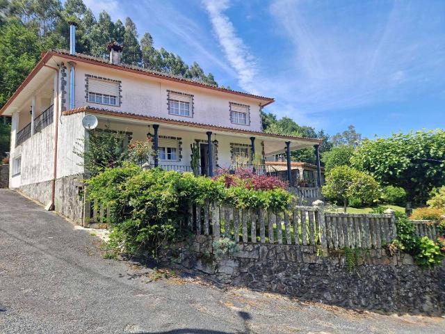 Chalet en venta en Brión, Santiago