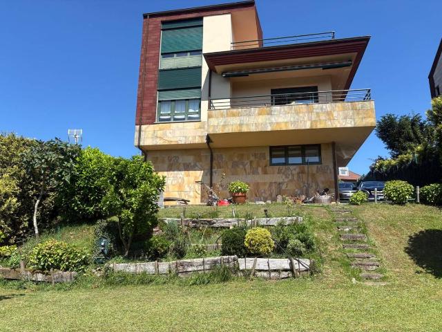 Chalet en venta en Centro, Oviedo