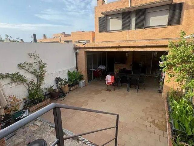 Villa en venta en Toledo