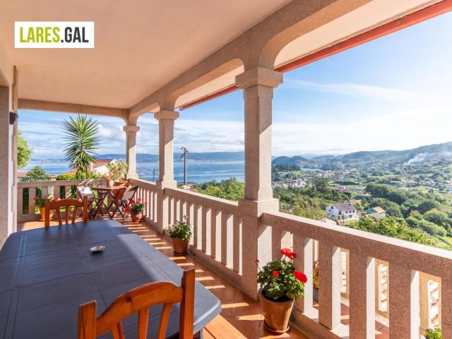 Villa en venta en Bueu, O Enleito